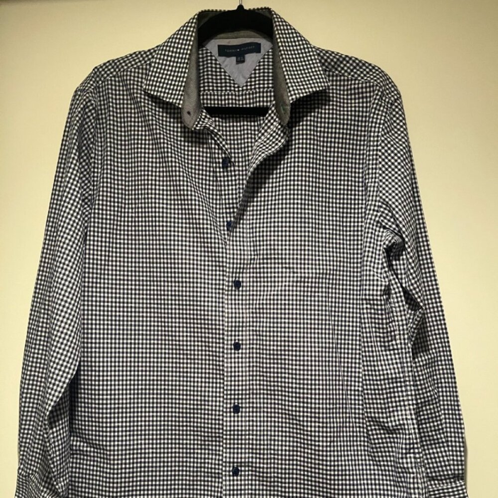 Classic Black + White Checkered Button Down Tommy Hilfiger Size 32-33
